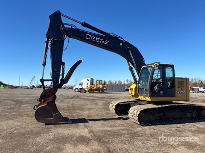 2009 John Deere 225D LC Tracked Excavator