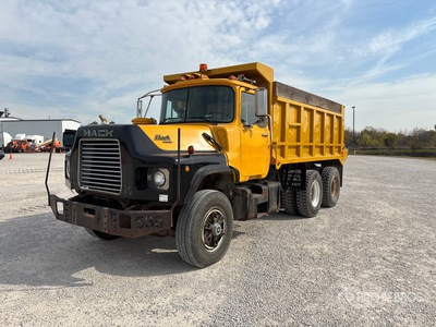1988 Mack DM686S 6x4 3-Achs Kipper-Lkw