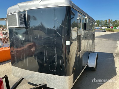 2005 Enclosed Trailer