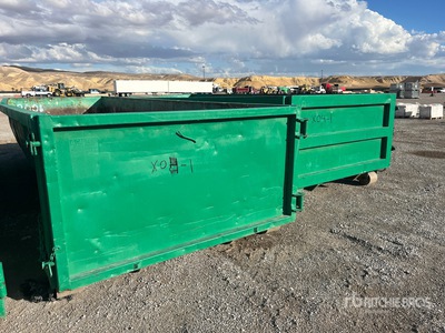 Quantity of (2) 20 ft 20 yard Conteneur de grande capacité