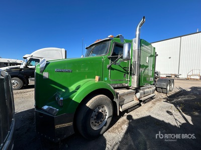2015 Kenworth T800 6x4 Sleeper Truck Tractor (Inoperable)