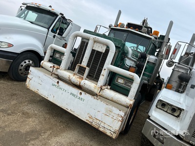 1978 Kenworth LW924 6x4 Bed Truck