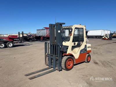 2007 Nissan PF60DFMUG1F2A30D 5400 lb Cushion Tire Forklift
