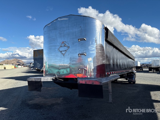 1997 Vantage 36 ft T/A End Dump Trailer