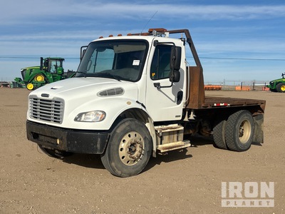2004 Freightliner M2 106 4x2 Flatbed Truck