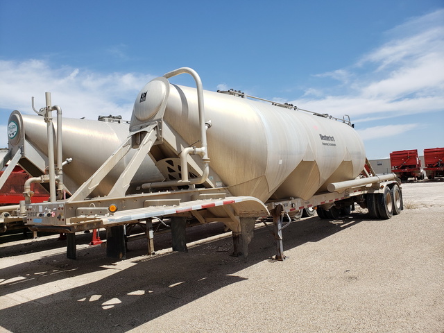 2009 Trail King T/A Pneumatic Bulk Trailer