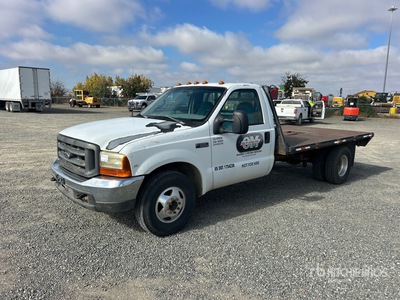 1999 Ford F-350 XL 4x2 Flatbed Truck