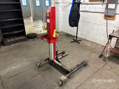 Pneumatic Tire/Wheel Lift