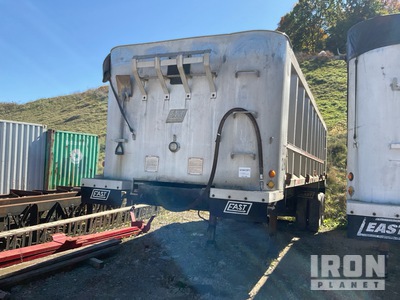 1994 East 27 ft T/A Aluminum End Dump Trailer