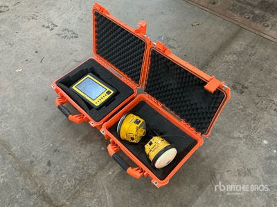 Trimble SPS985 Base & Rover w/ Tablet. Attrezzatura per misurazioni laser e GPS - Fits Crawler Dozer