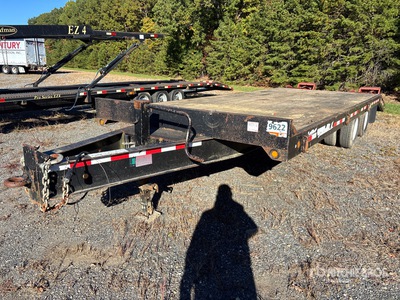 2013 Towmaster T-24 25 ft T/A Equipment Trailer