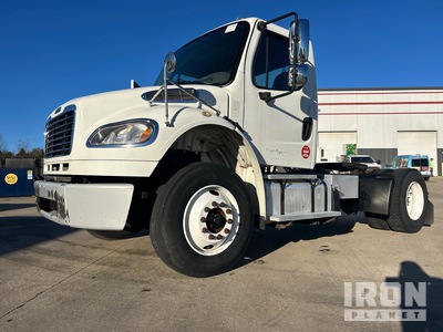 2014 Freightliner M2 4x2 Day Cab Truck Tractor