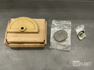 (1) Quadrant Gear, (6) Handhole Plates & Assorted Items