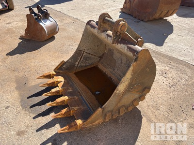 Strickland Bucket 36 in Digging Excavator Bucket - Fits Cat 308