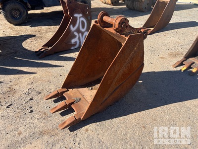 20 in Digging Excavator Bucket - Fits Cat 308