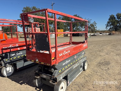 2019 Skyjack SJ3220 Electric Scissor Lift