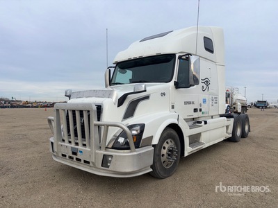 2016 Volvo VNL 6x4 Ciągnik siodłowy T/A z kabiną sypialną