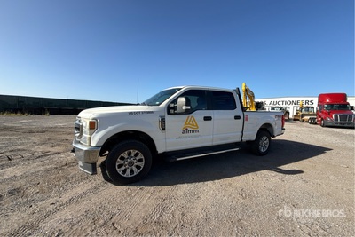 2020 Ford F-250 STX 4x4 Crew Cab Pickup