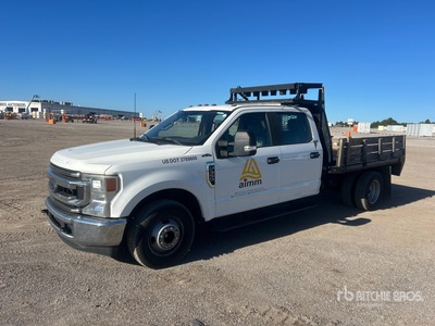 2022 Ford F-350 Ciężarówka z płaską platformą