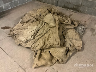 Quantity of Burlap blankets Varios. Industrial