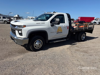 2022 Chevrolet 3500HD 4x2 Flatbed Truck