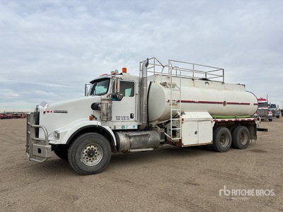 2009 Kenworth T800 4472 gal 6x4 Fuel Truck