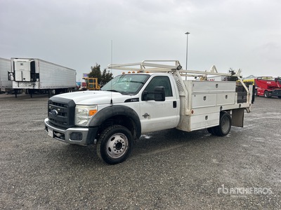 2016 Ford F-550 XL 4x2 Flatbed Truck