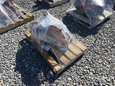 Quantity of (2) Stihl TS420 Concrete Saw コンクリート その他