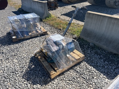 Quantity of (2) Pallets of Makita EK7651H & Soft-Cut X150 Concrete Saws Attrezzatura per lavorazione del cemento