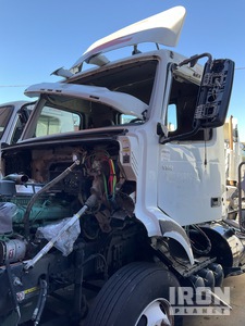 2020 Volvo VNR 4x2 S/A Day Cab Truck Tractor
