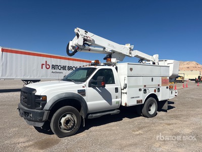 Altec AT37-G 37 ft on 2009 Ford F-550 XL 4x2 Bucket Truck