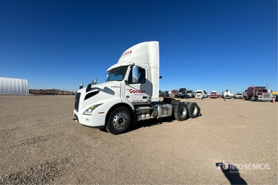 2019 Volvo VNR64T300 6x4 Ciągnik siodłowy T/A z kabiną dzienną