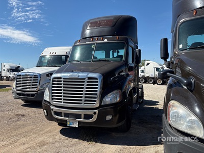 2018 Freightliner Cascadia 113 4x2 Ciągnik siodłowy z kabiną dzienną S/A