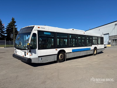 2005 Novabus LFS L192 4x2 Transit Bus