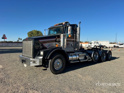 2014 Kenworth T800 8x4 Day Cab Truck Tractor