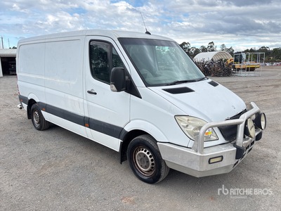 2011 Mercedes-Benz Sprinter 4x2 Gesloten vrachtwagen