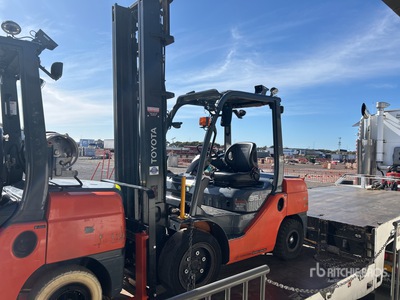 Toyota 32-8FGJ35 Forklift