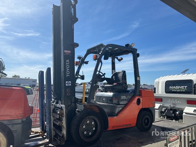 Toyota 32-8FGJ35 Forklift