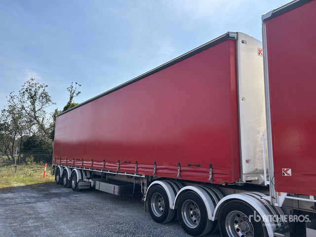 Curtain Side Trailers