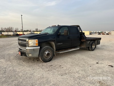 2007 Chevrolet Silverado 3500HD 4x2 Crew Cab Flatbed Truck