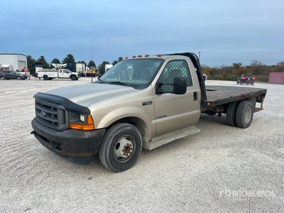 2001 Ford F-350 XL 4x2 Flatbed Truck