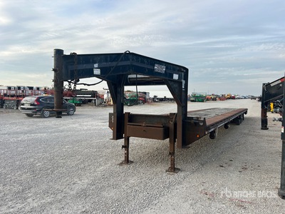 2012 Rolls Rite 48 ft Tri/A Gooseneck Remorque pour équipement