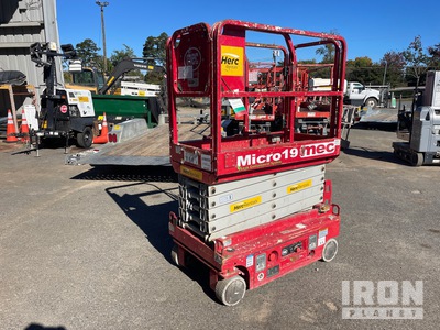 2019 MEC Micro19 Electric Scissor Lift