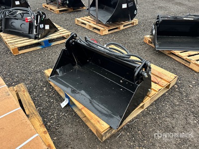 39 in 4 in 1 Bucket (Unused)