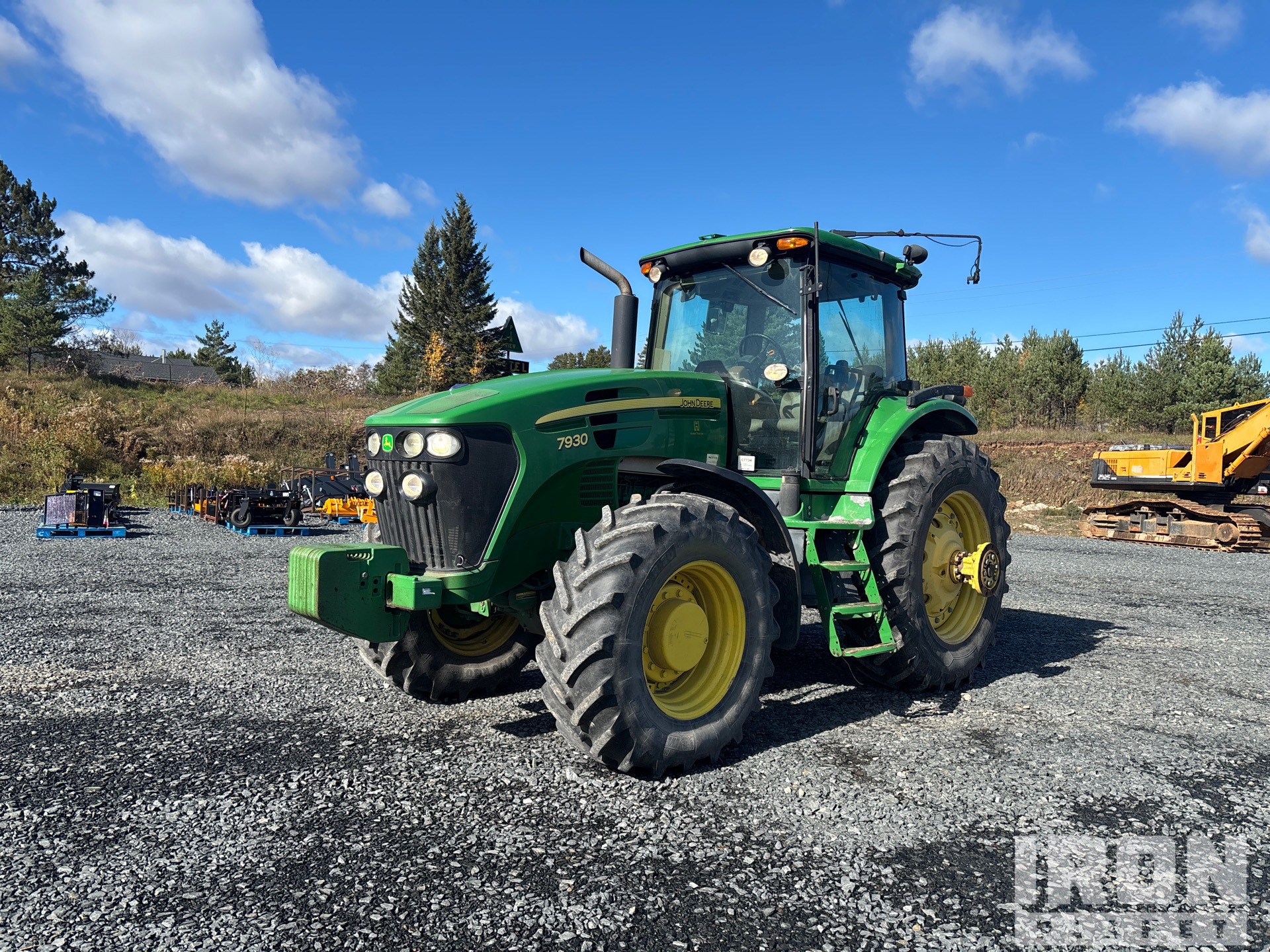 2013 John Deere 7930 4WD Tractor