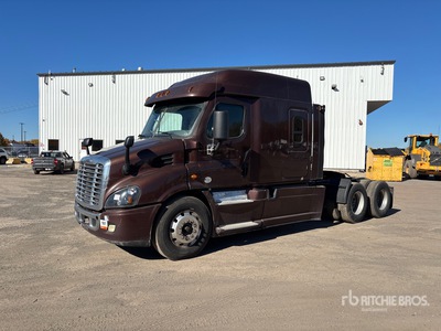 2016 Freightliner Cascadia 113 6x4 Ciągnik siodłowy T/A z kabiną sypialną