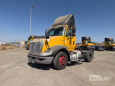 2013 International 8600 4x2 S/A Day Cab Truck Tractor