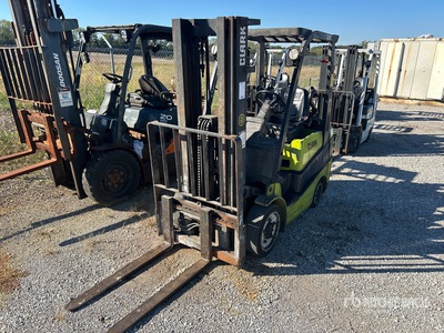 2016 Clark C25C 4500 lb Cushion Tire Wózek widłowy