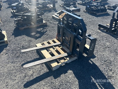 2026 ARTEER RPT-42L 42 in Rotating Hydraulic Skid Steer Forks (Unused)