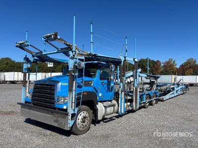 2015 Freightliner 114SD 6x4 Camión portavehiculos